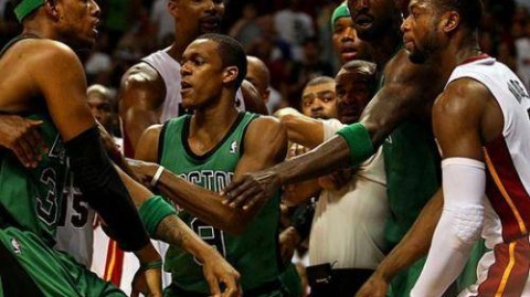 11年总决赛G6：小牛105-95客场扑灭热火夺队史首冠