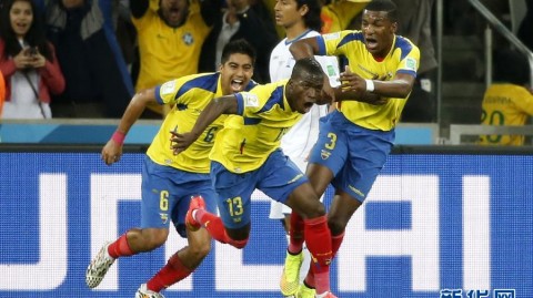 友谊赛：秘鲁2-2洪都拉斯，韦勒双响难救主，补时绝平惊魂