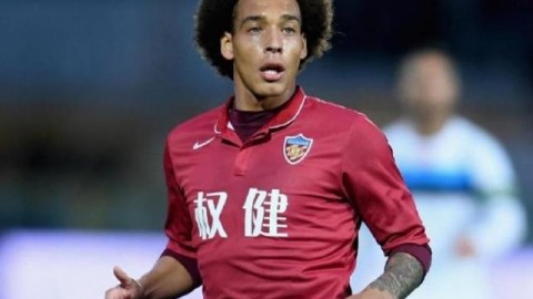 中超国内球员转会纪录盘点：从百万到亿元，谁才是真正的标王之王？