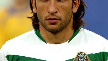 标题：葡萄牙0-0墨西哥｜C罗缺阵锋线哑火 拉莫斯中柱