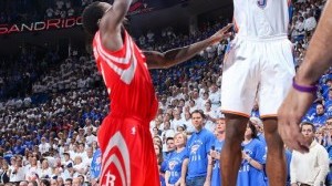 哈登三分9中7阿西克罚球破砍鲨 火箭客场险胜雷霆扳至2-3