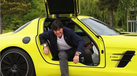 Maher Carrizo转会阿贾克斯：19岁阿根廷边锋如何搅动2026欧洲足坛？