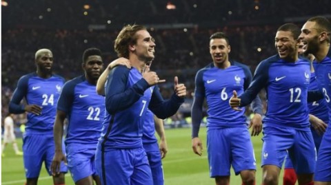 法国1-0秘鲁赛事复盘：姆巴佩破门助高卢雄鸡提前出线