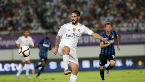 克罗斯VS拉基蒂奇：皇马主场2-0塞维利亚延续争冠悬念